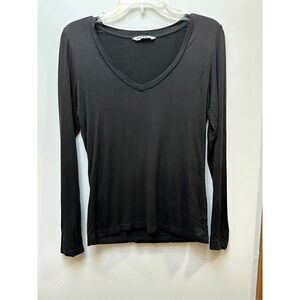 Women’s black long sleeve v-neck shirt size small.   #8-0210